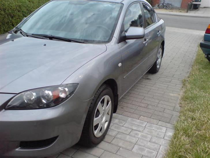 Mazda 3 sedan :SOLGT. billede 9