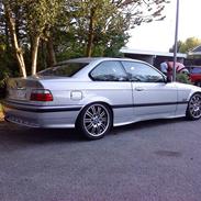 BMW E36 325i coupé