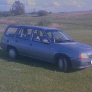 Opel Kadett 1.3 S