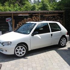 Peugeot 106 rallye 1,6
