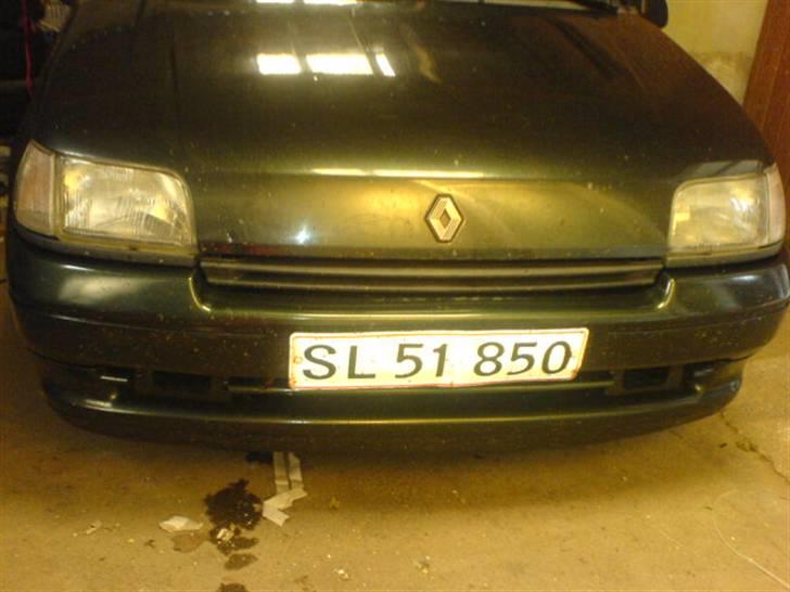 Renault Clio sport ( DØD ) - og nej det er ikke min bil der spilder billede 8
