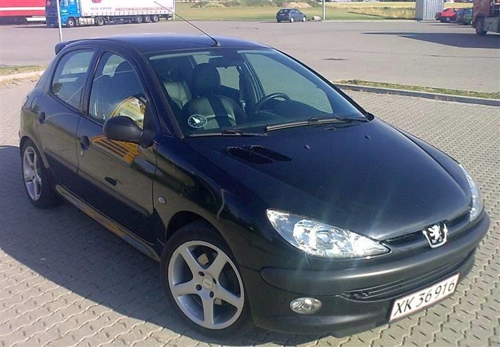 Peugeot 206 XT 1,6 110 HK SOLGT!! billede 1