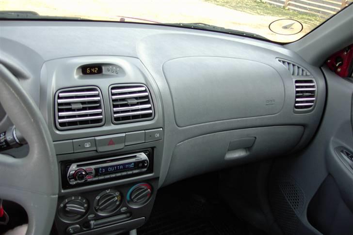 Hyundai Accent 1,5 GLS (SOLGT) - Indefra billede 14