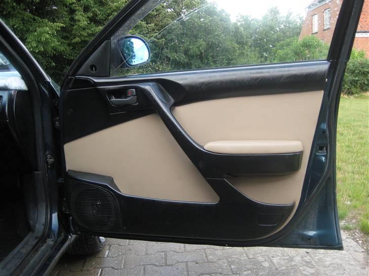 Toyota Carina E SOLGT billede 8