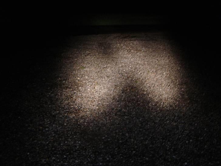 Opel Vectra - Billede af langlyskeglen..... Taget fra bilen... billede 3