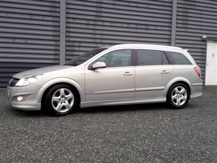 Opel astra h wagon solgt! - så kom der vinter sutter på vogen:-) billede 1