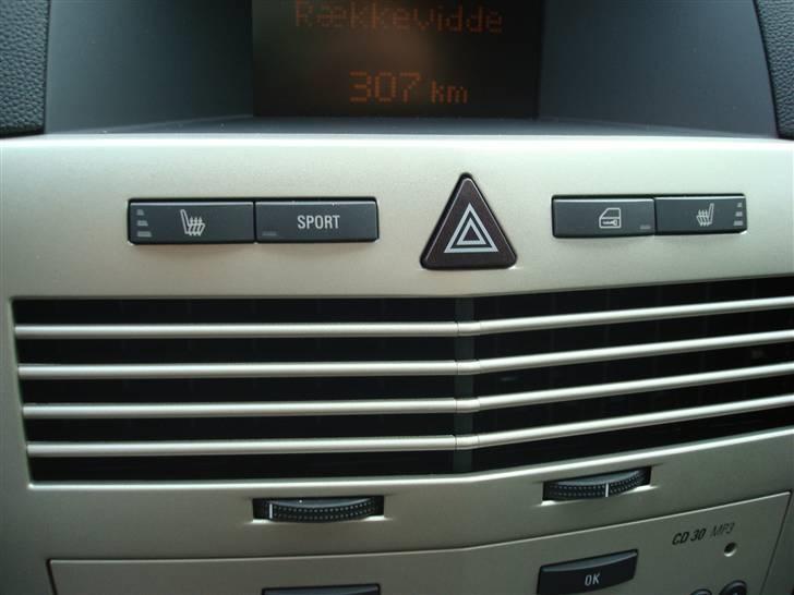 Opel astra h wagon solgt! - fuld hus:-) med sports knappen og det virker bare:-) billede 11