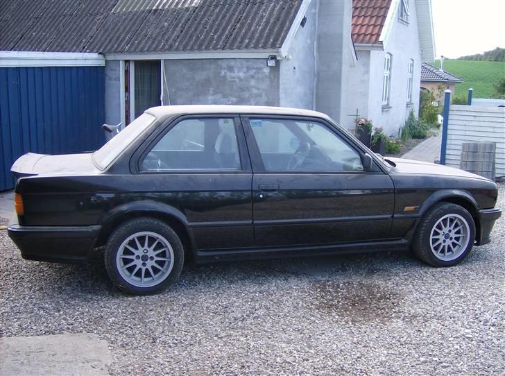 BMW E30 320I billede 3