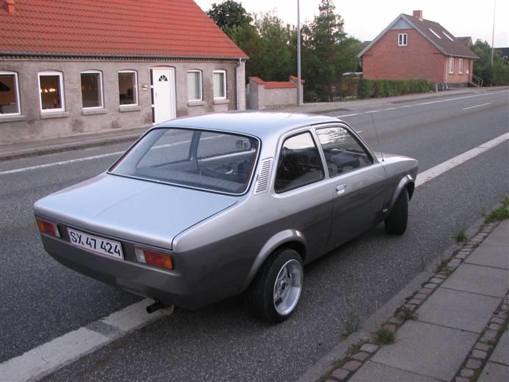 Opel kadett c -KNUST I MUR- billede 3