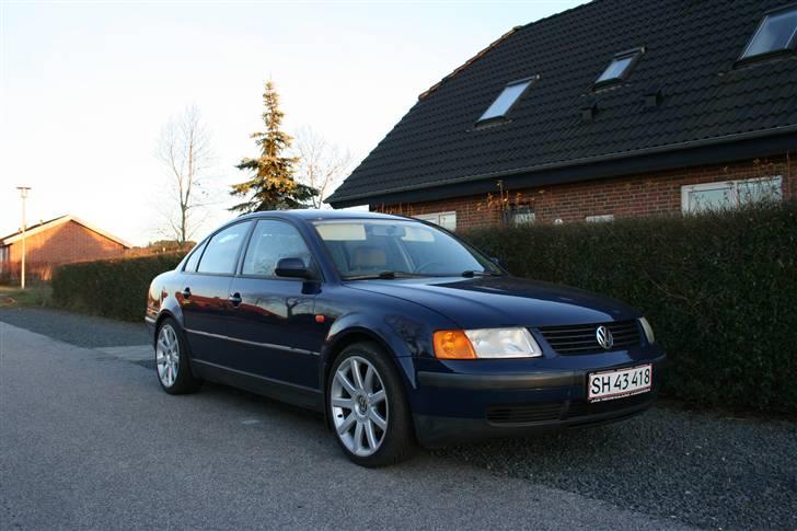 VW Passat (totalskadet) billede 1