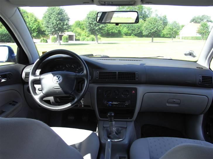 VW Passat (totalskadet) billede 4