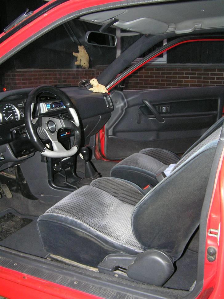 Toyota Corolla GSi 16V byttet - min maskot som sidder overfor passagere sædet, den er altid med mig. billede 13