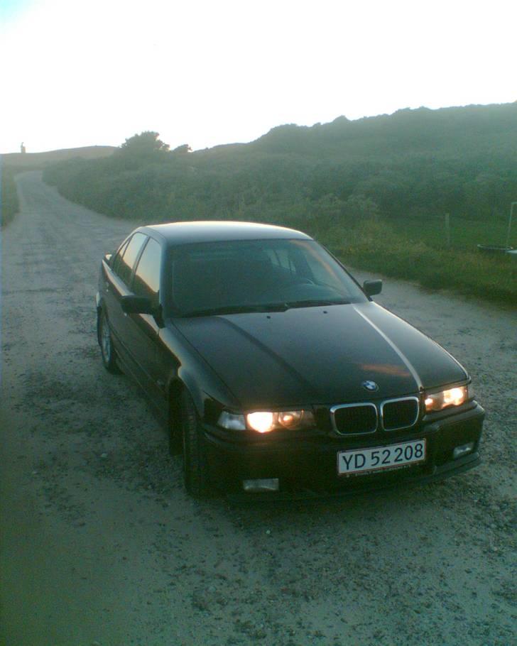 BMW 316i - TOTAL SKADET - billede 4