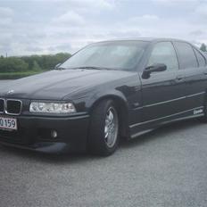 BMW E36 320i / 325i