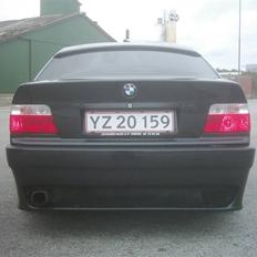 BMW E36 320i / 325i