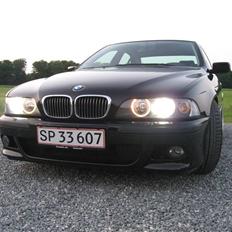 BMW E39 520i