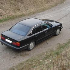 BMW E34 525i