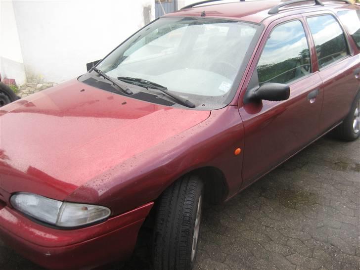 Ford Mondeo 1,8 Station Car billede 2