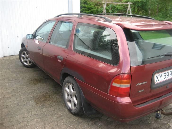 Ford Mondeo 1,8 Station Car billede 5