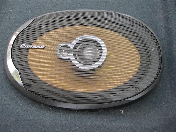 Mazda 323f billede 12