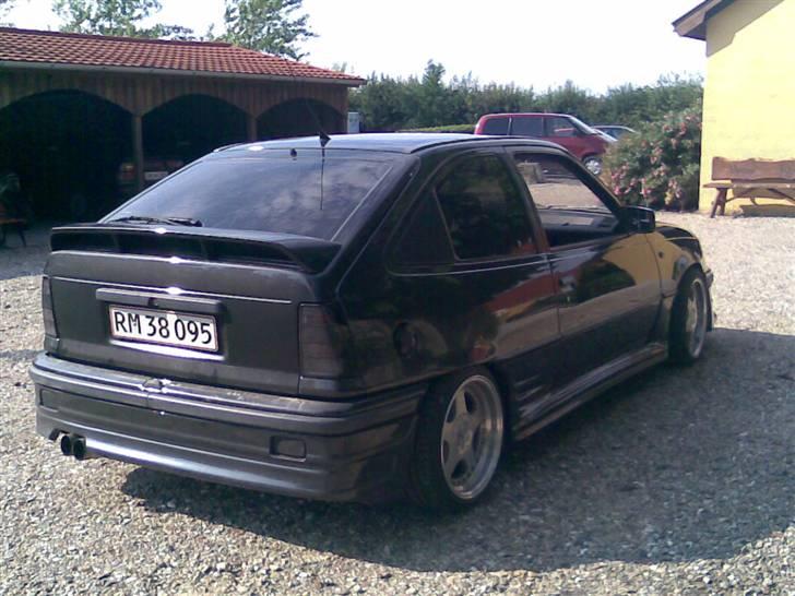 Opel kadett16v champion solgt - ondskyld billedkvaliteten   taget på mobil:( billede 8