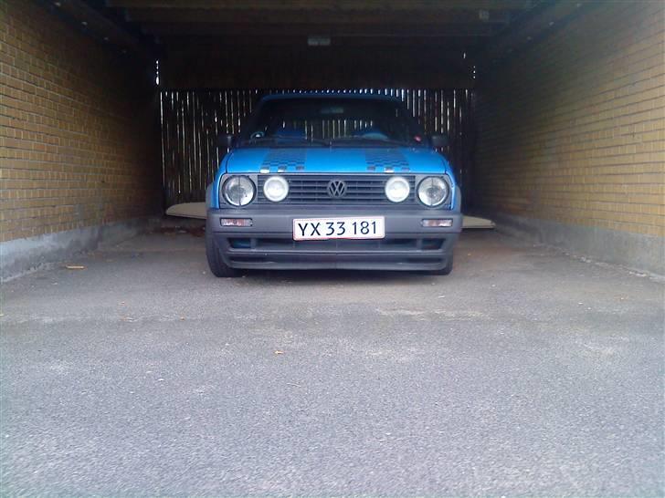 VW Golf 2 * SOLGT * - Før Billed. læg mærke til de grå matte lister. billede 9