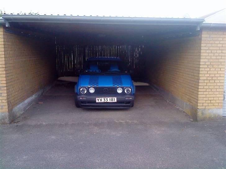 VW Golf 2 * SOLGT * - Før Billed. læg mærke til de grå matte lister. billede 13