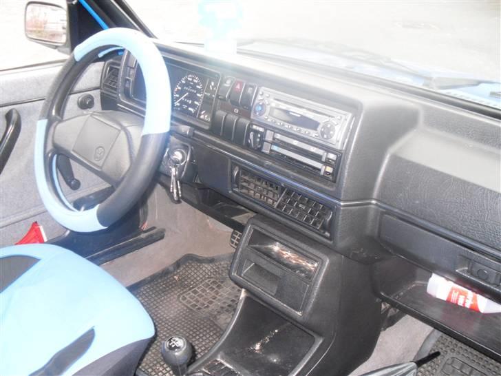 VW Golf 2 * SOLGT * - Før Billed. læg mærke til de grå matte lister. billede 16