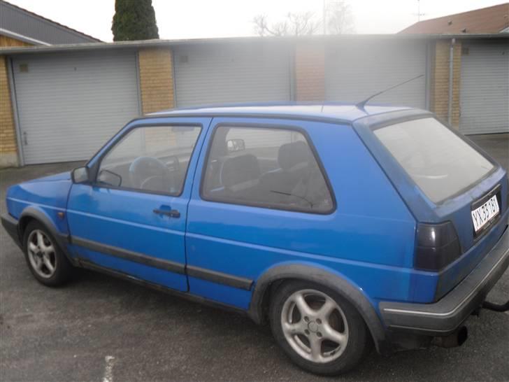 VW Golf 2 * SOLGT * - Før Billed. læg mærke til de grå matte lister. billede 20