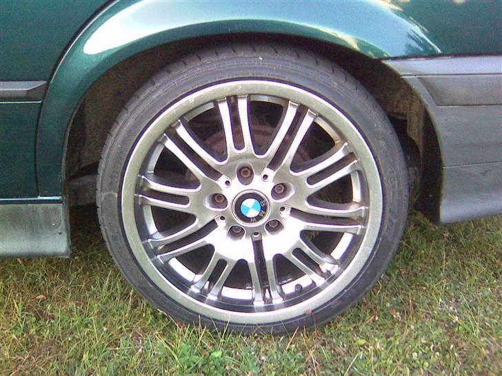 BMW 318i SOLGT billede 4