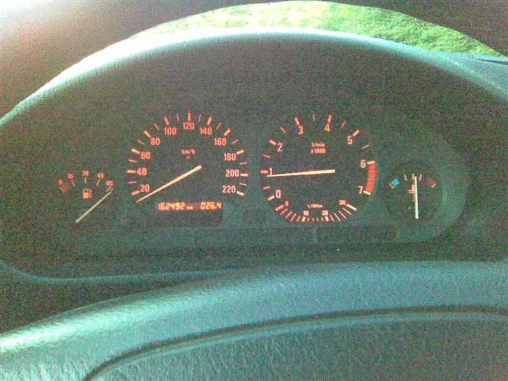 BMW 318i SOLGT billede 12