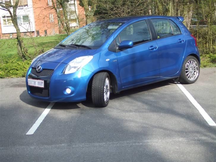 Toyota Yaris 1,4 D4D SOLGT billede 3