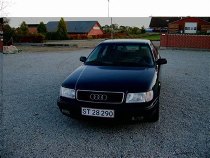 Audi 100 Limo. 2,6V6 (c4) - Det er da´en skøn bette vogn, er hun ikke dejlig :-) billede 1