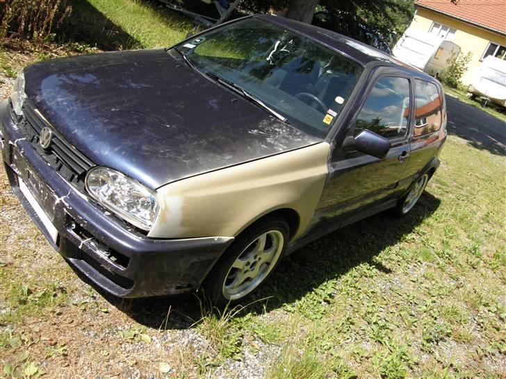 VW 2,0 gti Edition - så kan i se jeg er så småt igang nye skærme og lygter og skal lige have spartled bagklappen billede 9