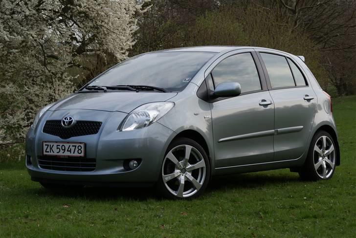 Toyota Yaris 1,4 D-4D Luna Sport billede 1