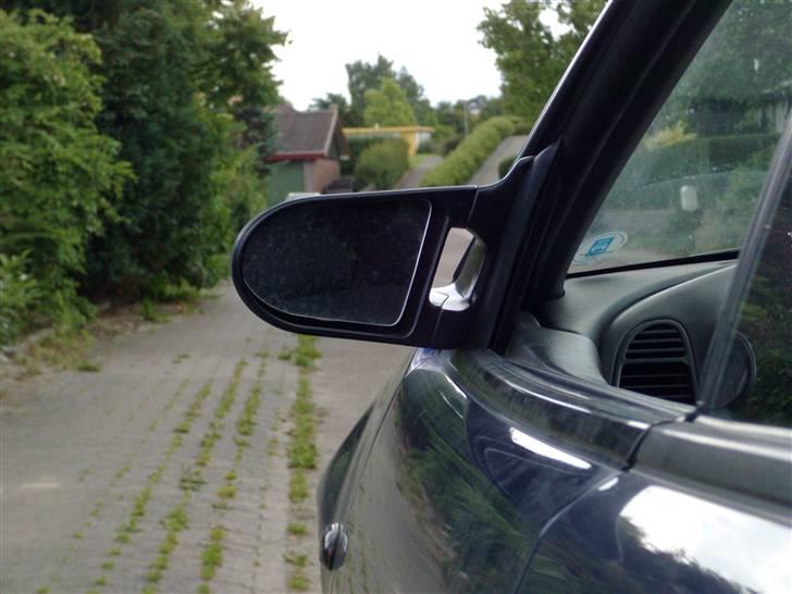 Mazda 323f BA billede 8