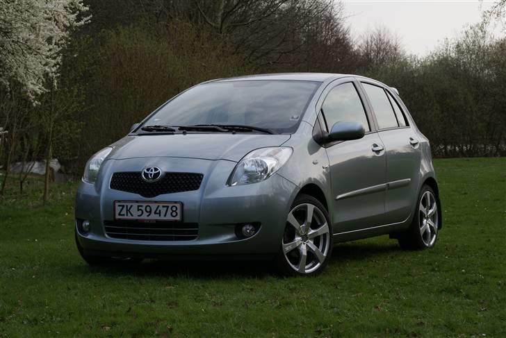 Toyota Yaris 1,4 D-4D Luna Sport billede 2
