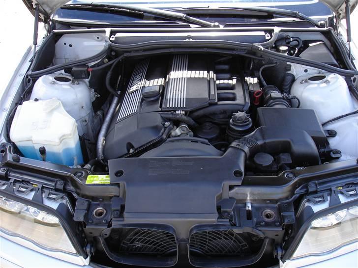 BMW 328i E46 SOLGT billede 13