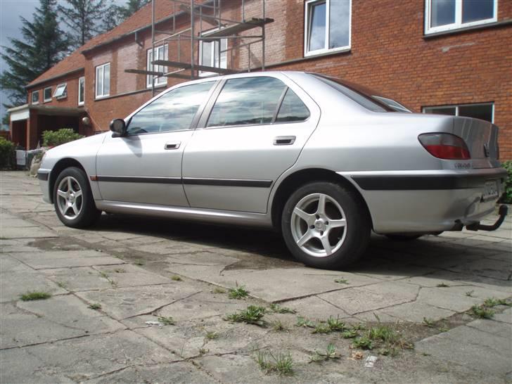 Peugeot 406 DØD - bilen da jeg fik den billede 15