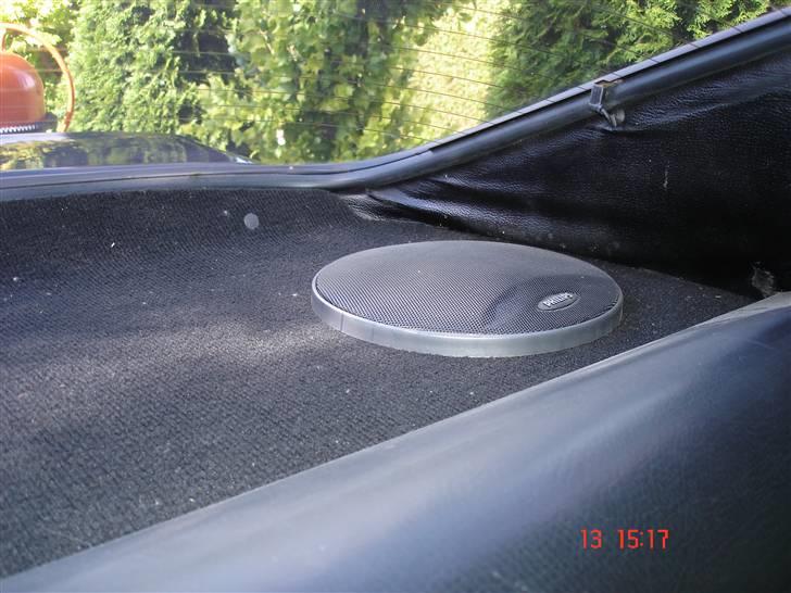 Opel Manta A - hattehylde med højttalere. billede 12