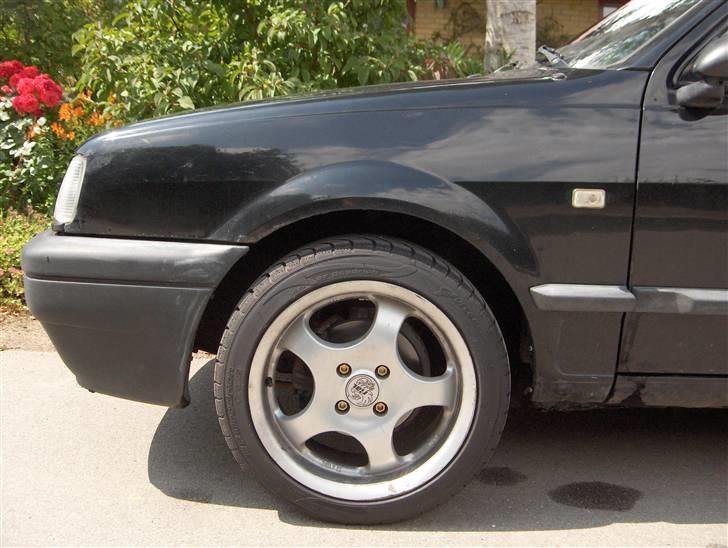 VW *Solgt* Polo Coupe Fox 1.3 - før sænkning billede 17