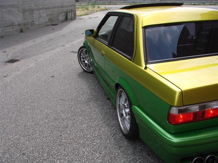 BMW E30 323i  /SOLGT/ billede 12