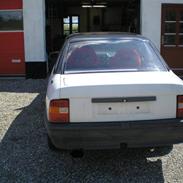 Opel Vectra A "skrottet"