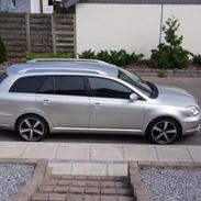 Toyota Avensis stc. executive 