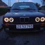 BMW e30 325i touring "SOLGT"