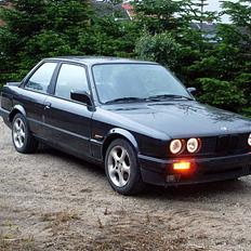 BMW E30 318is *Solgt*
