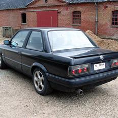 BMW E30 318is *Solgt*