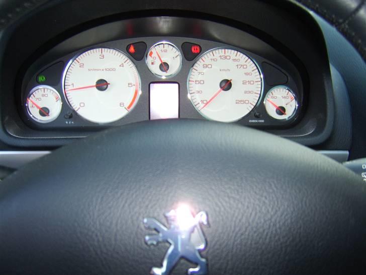 Peugeot 407 2,2 HDI (Solgt)      billede 3