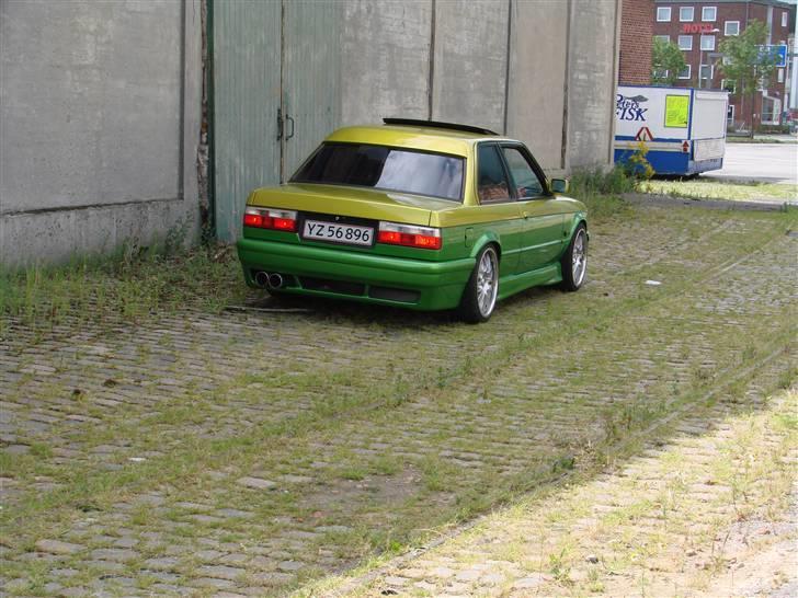 BMW E30 323i  /SOLGT/ billede 18