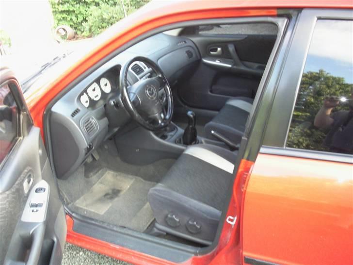 Mazda 323 F 1,8 SLX SOLGT billede 4